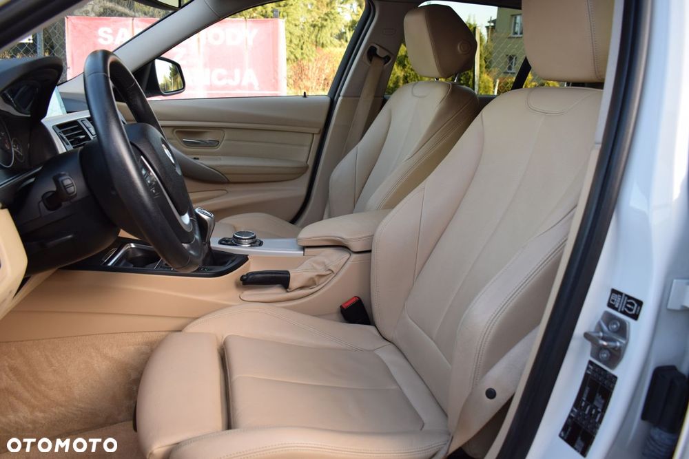 BMW Seria 3 320d DPF Edition Exclusive - 9
