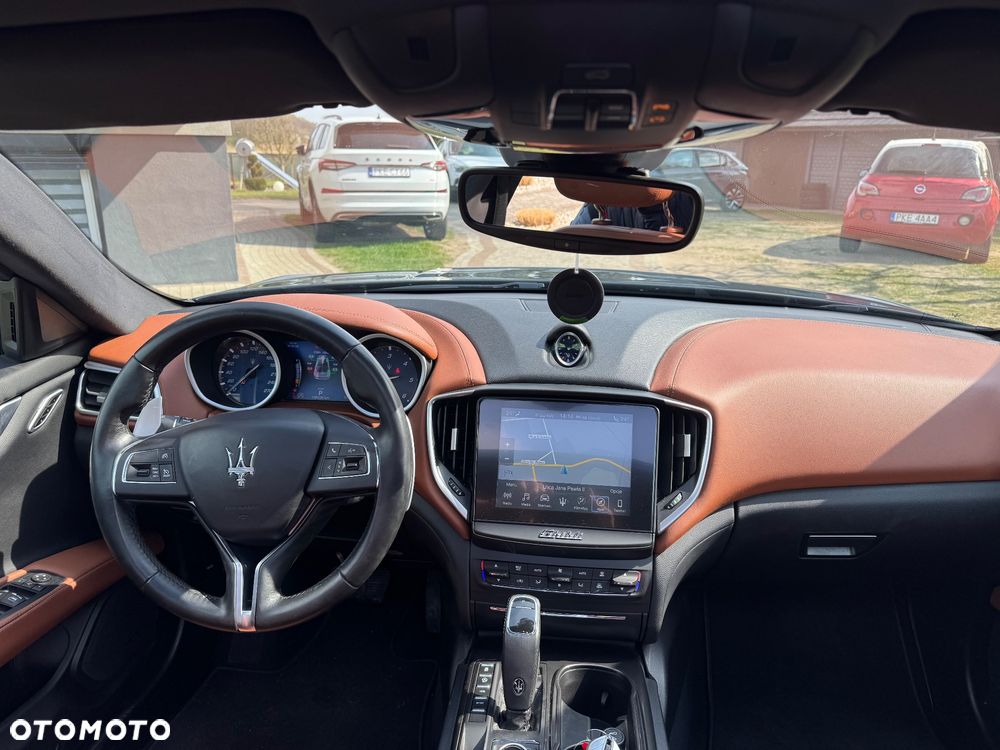 Maserati Ghibli GranSport - 27