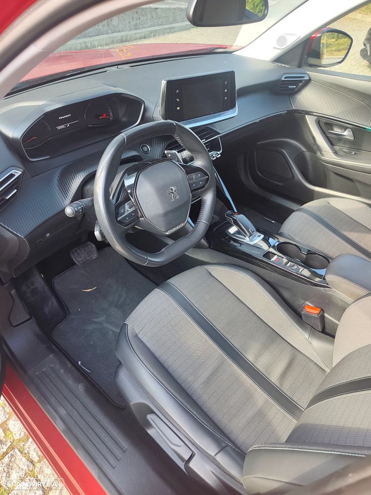 Peugeot 2008 - 13