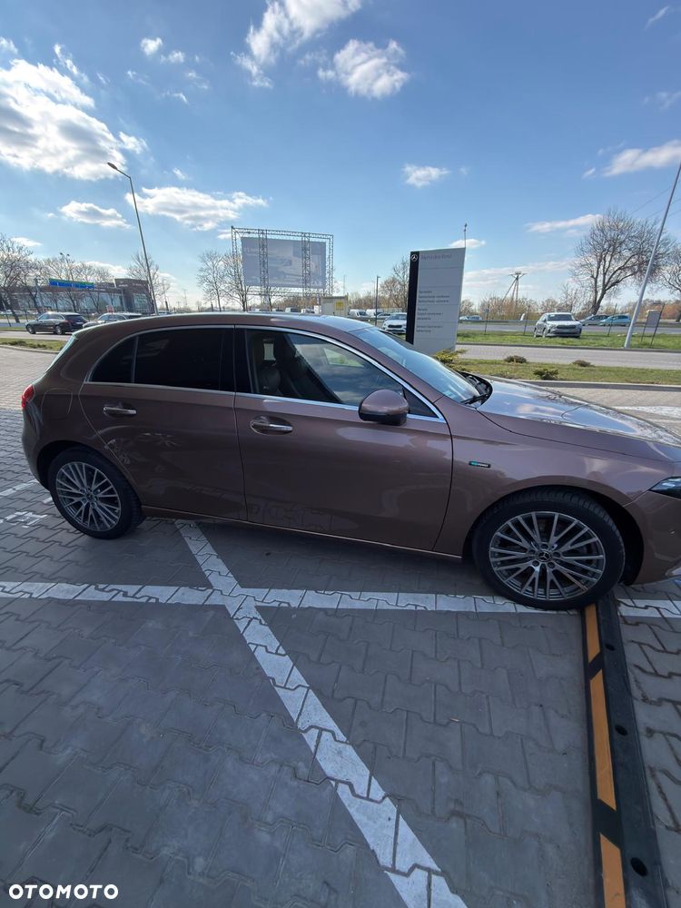 Mercedes-Benz Klasa A 250 E AMG Line 8G-DCT - 7