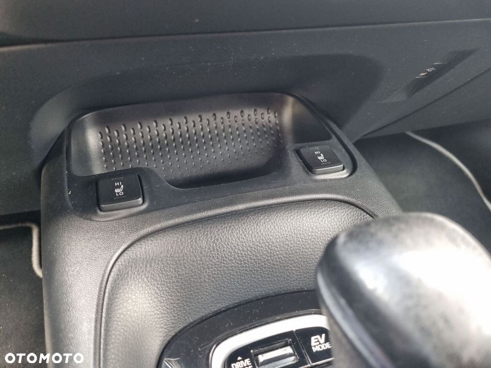 Toyota Corolla 1.8 Hybrid Comfort - 25