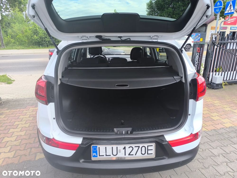 Kia Sportage 1.7 CRDI 2WD Dream-Team Edition - 23