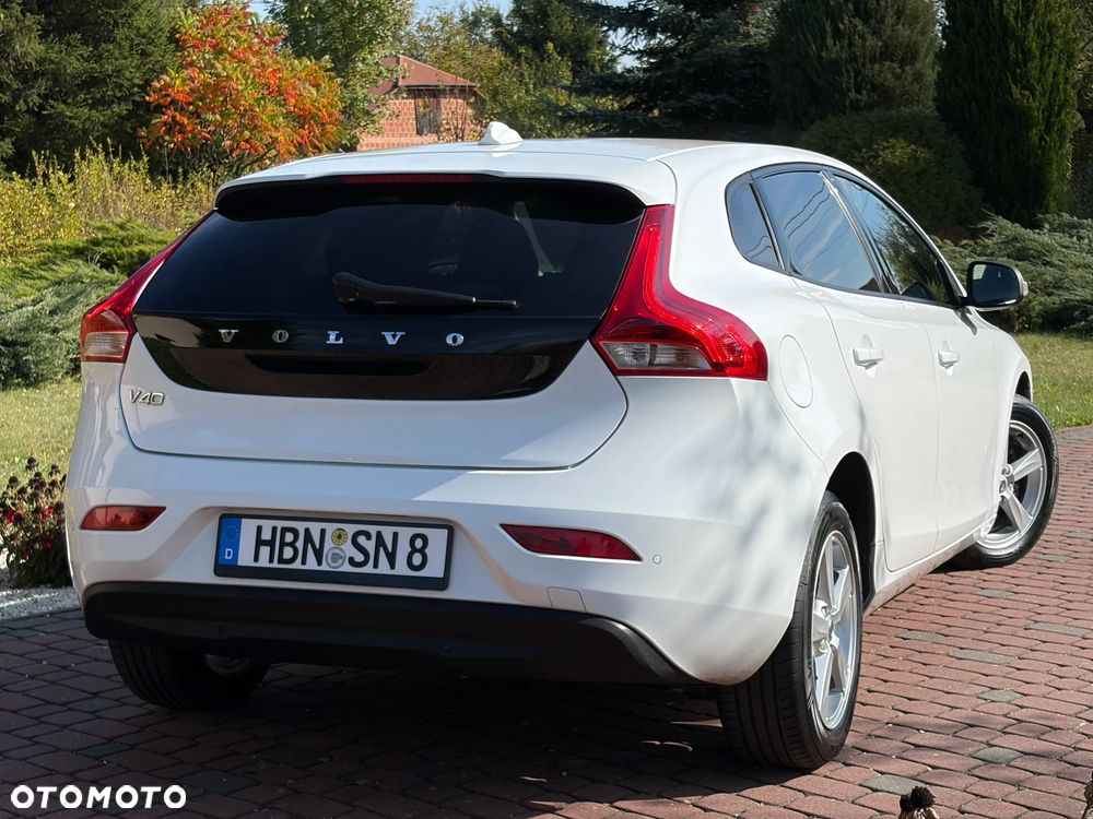 Volvo V40 D2 Linje You - 16