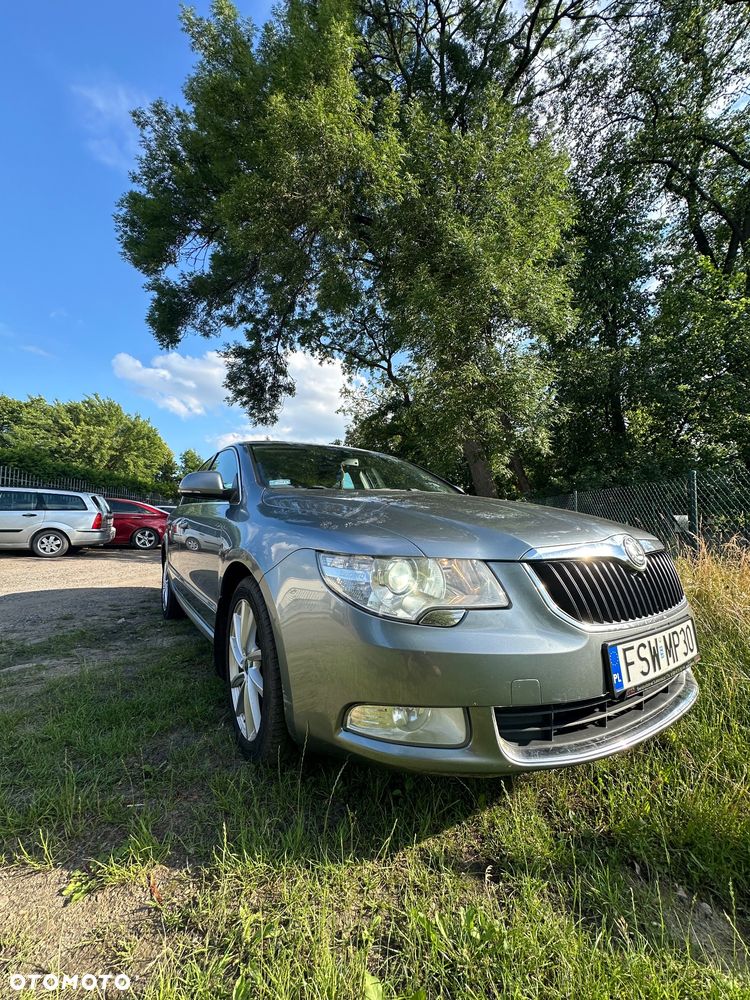 Skoda Superb 2.0 TDI DSG Ambition - 5