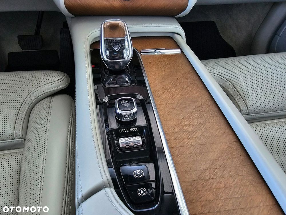 Volvo XC 90 - 39
