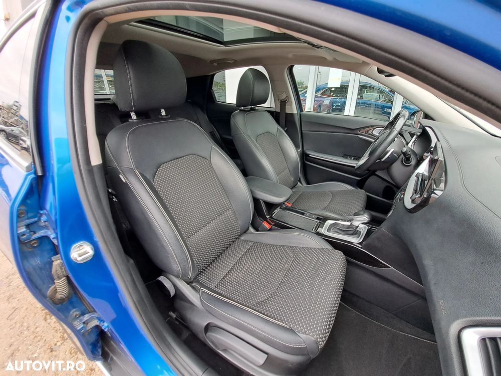 Kia XCeed - 23