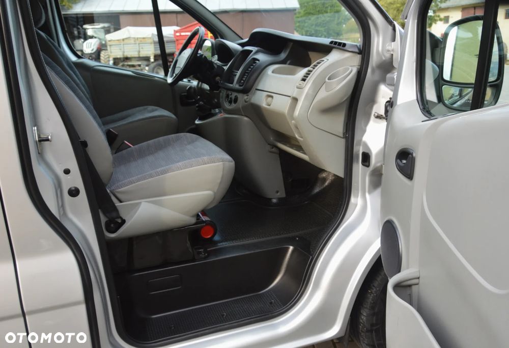 Renault Trafic - 28