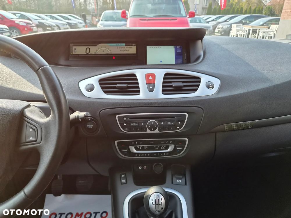 Renault Scenic - 24