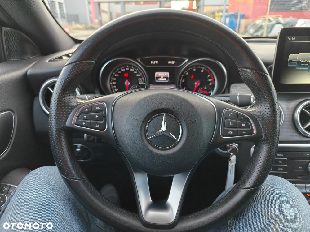 Mercedes-Benz CLA - 9