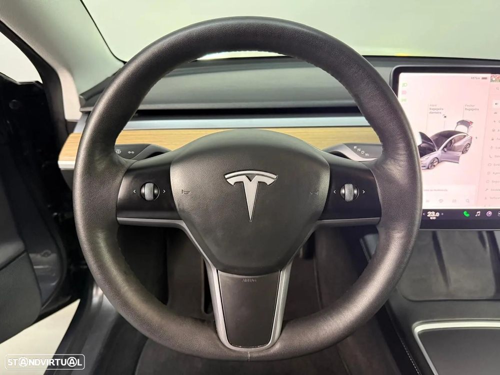 Tesla Model 3 - 5