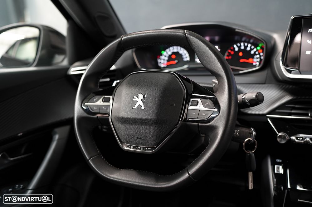 Peugeot 2008 1.2 PureTech Allure EAT8 - 10