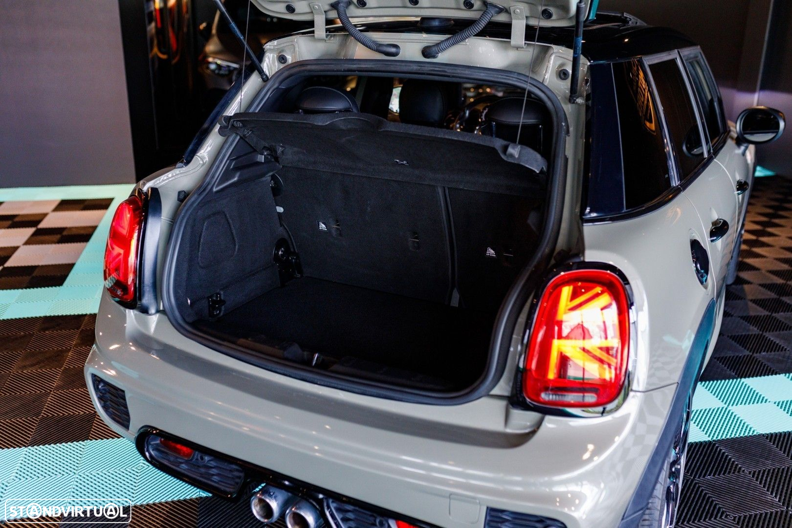 MINI 5 Portas Cooper S Aut. - 14
