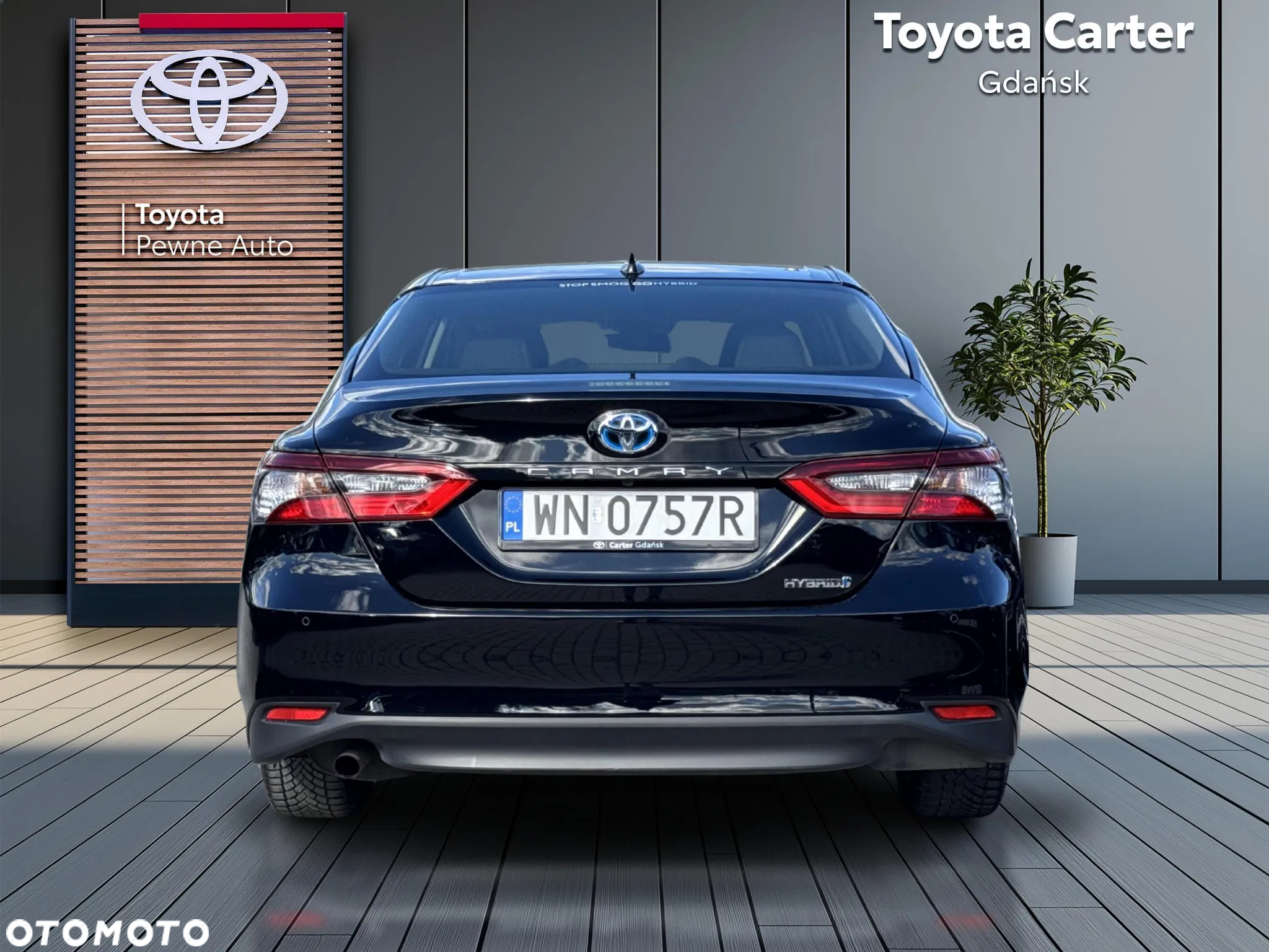 Toyota Camry 2.5 Hybrid Comfort CVT - 4