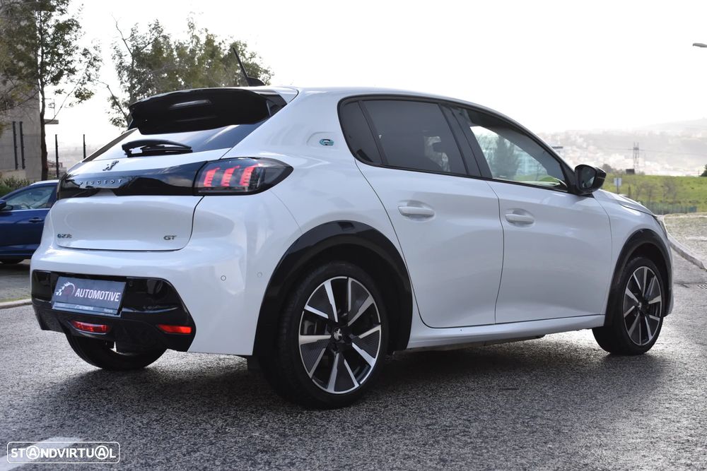Peugeot e-208 GT - 12