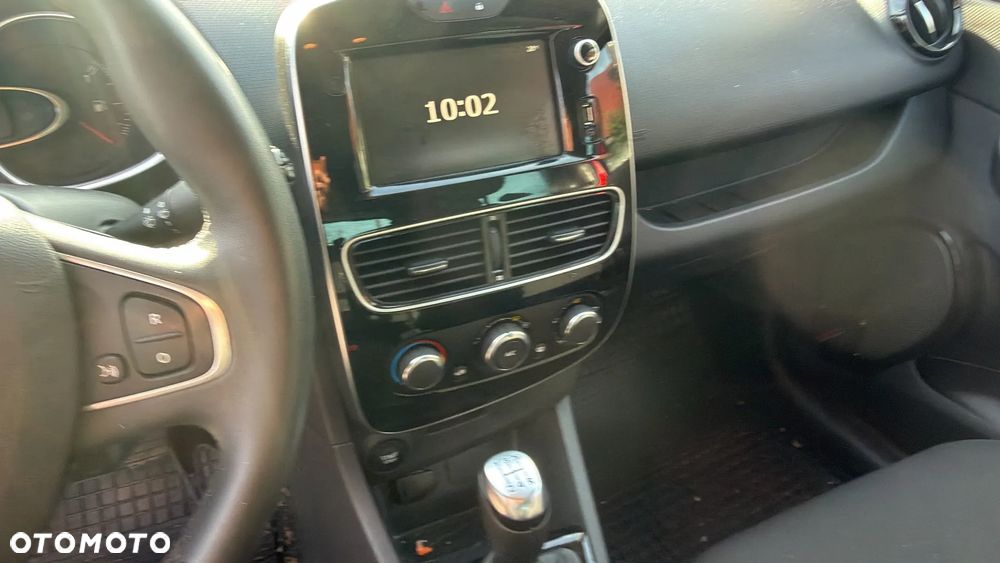 Renault Clio - 24