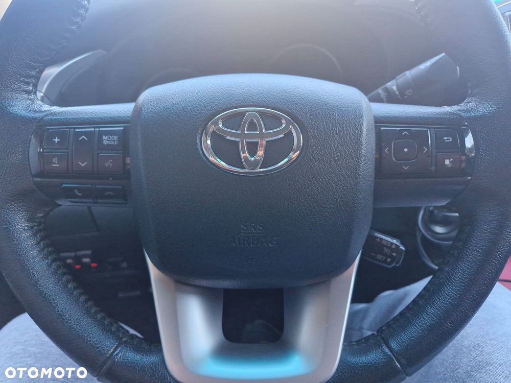 Toyota Hilux 4x4 Double Cab Autm S&S Executive - 36