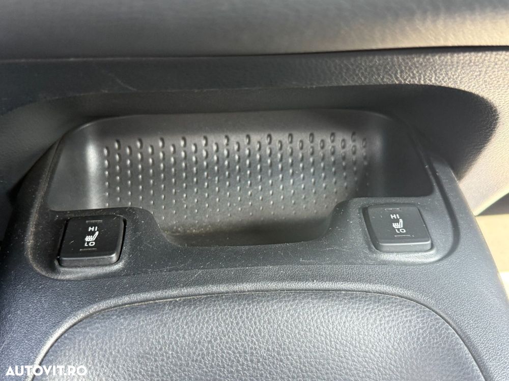 Toyota Corolla 1.8 HSD Dynamic - 29