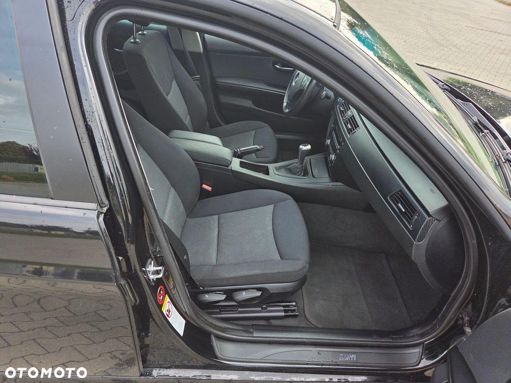 BMW Seria 3 320i - 18