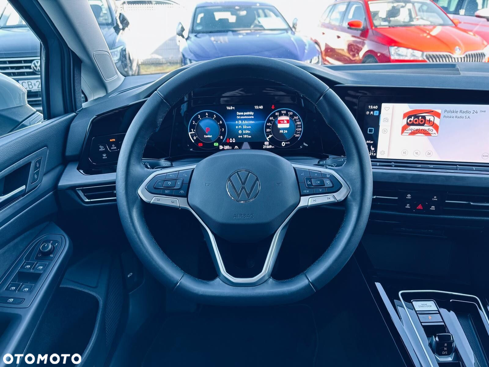 Volkswagen Golf - 22