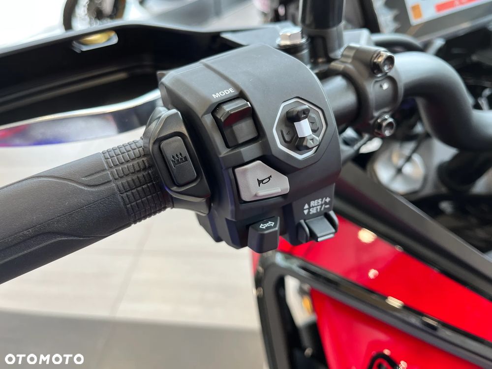 Honda CB - 8