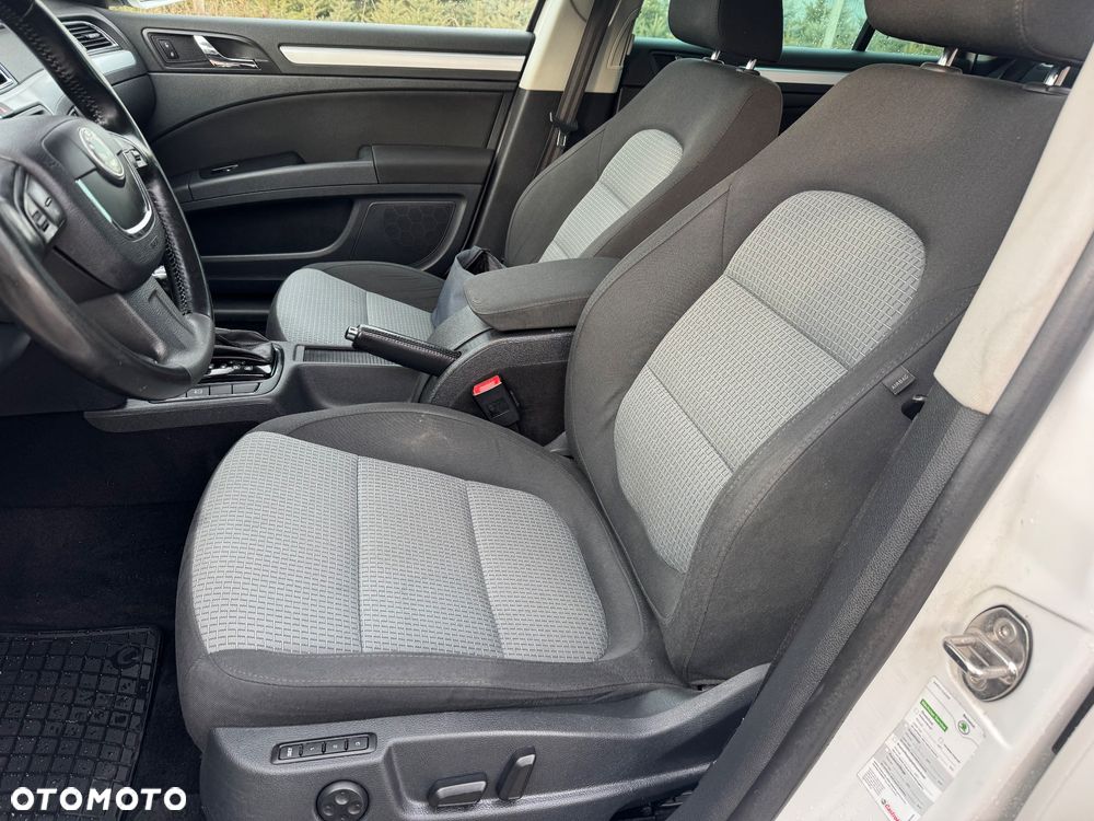 Skoda Superb 2.0 TDI 4x4 DSG Ambition - 17