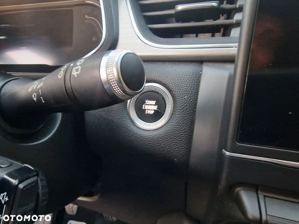 Renault Captur TCe 100 EXPERIENCE - 26