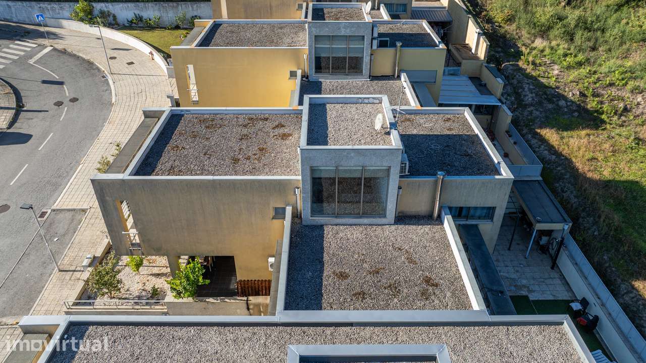 Moradia V4 com Garagem para 2 Viaturas em Paredes - Grande imagem: 4/29