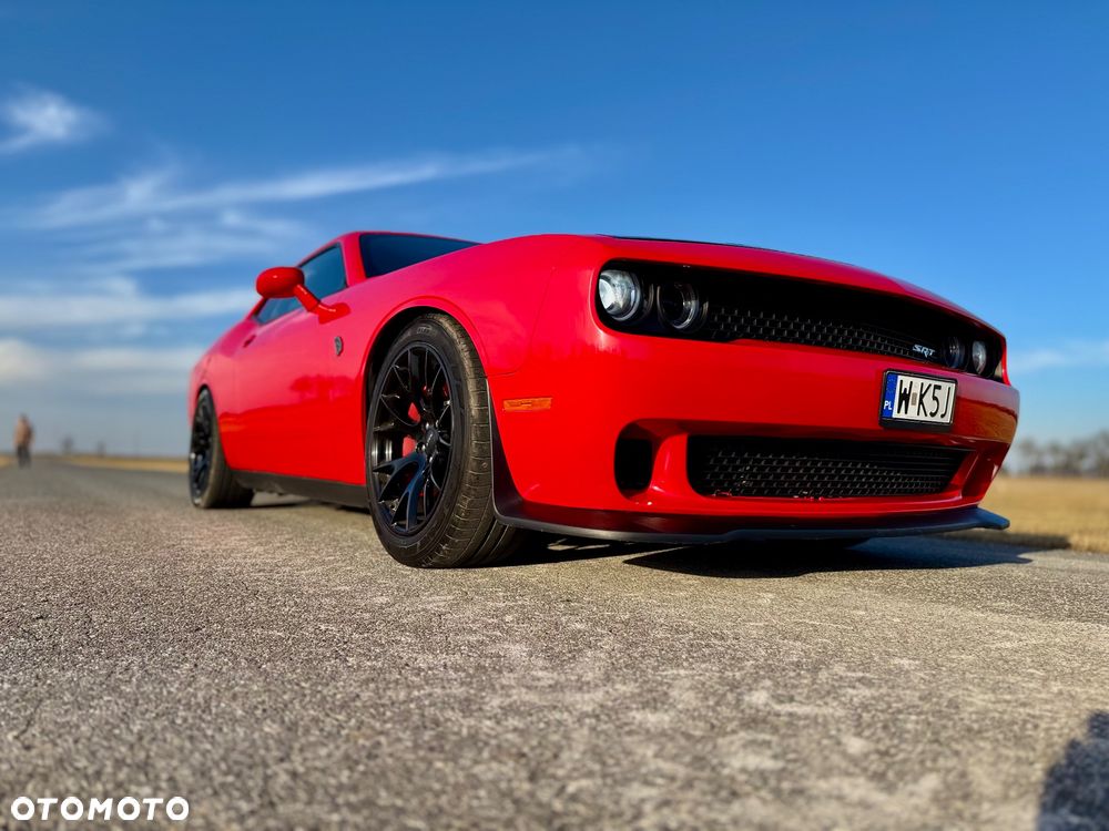 Dodge Challenger - 38