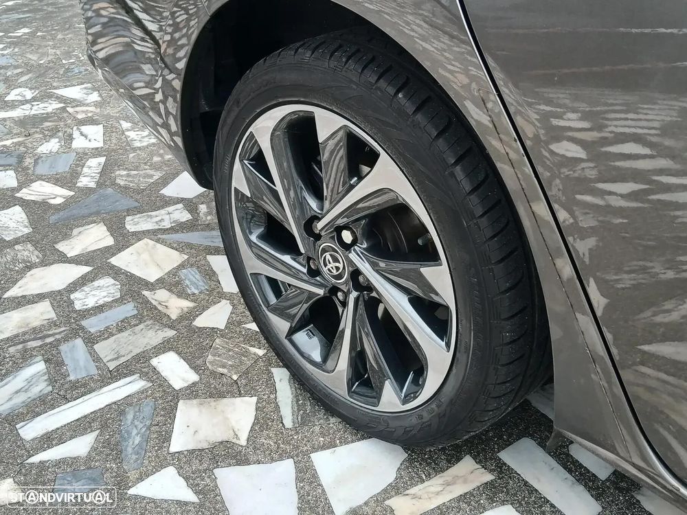Toyota Auris Touring Sports 1.4 D-4D Exclusive+Navi - 11