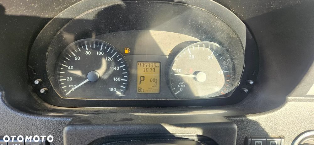 Mercedes-Benz Sprinter - 24