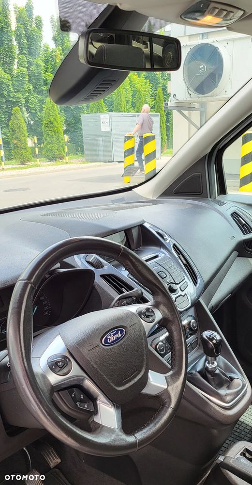Ford Tourneo Connect 1.5 TDCi Trend - 25
