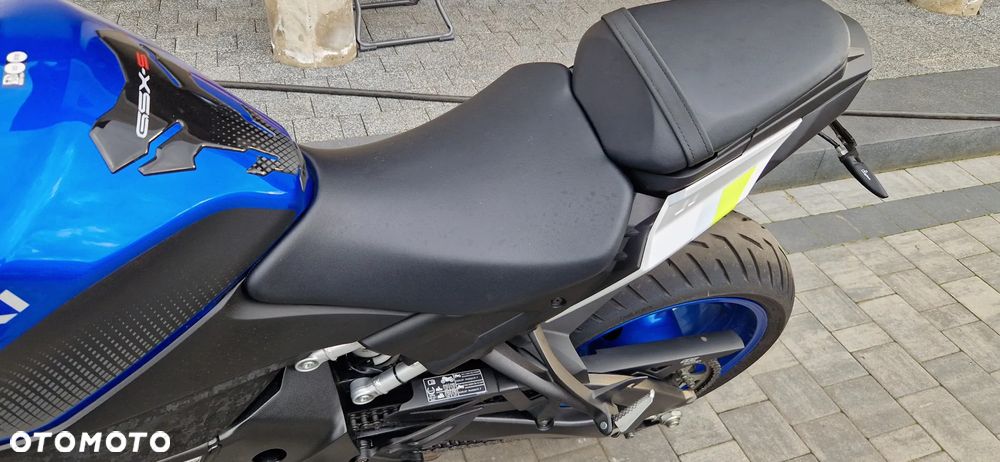 Suzuki GSX 1000 - 8