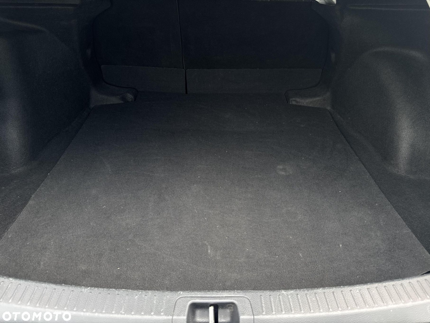 Toyota Corolla - 13