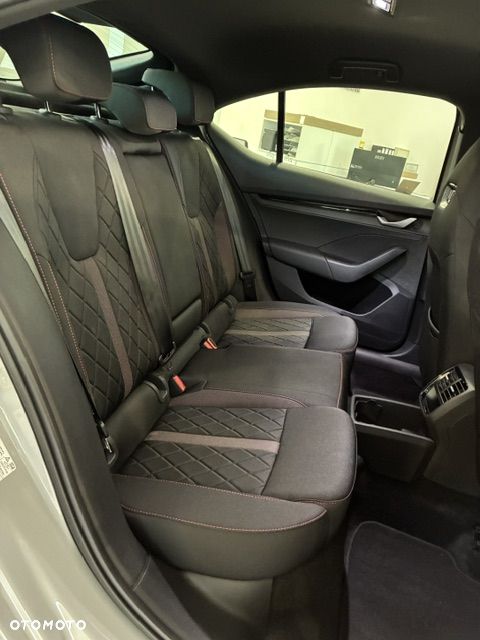 Skoda Octavia 2.0 TSI RS DSG - 19
