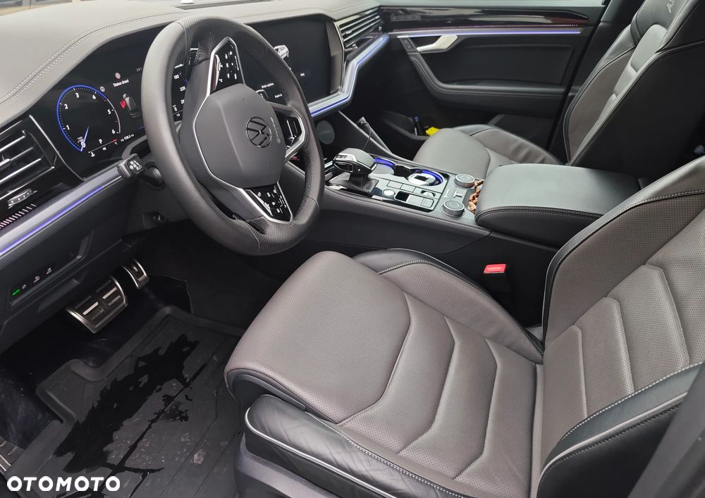 Volkswagen Touareg 3.0 V6 TDI SCR 4Mot R-Line - 9