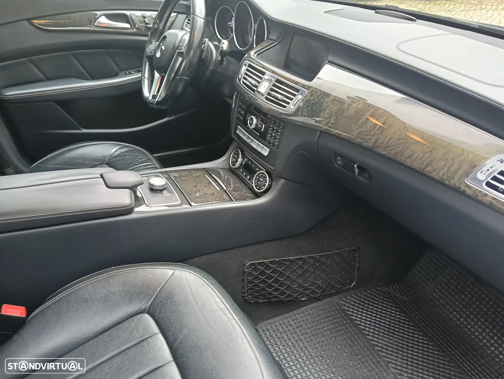 Mercedes-Benz CLS 350 - 12