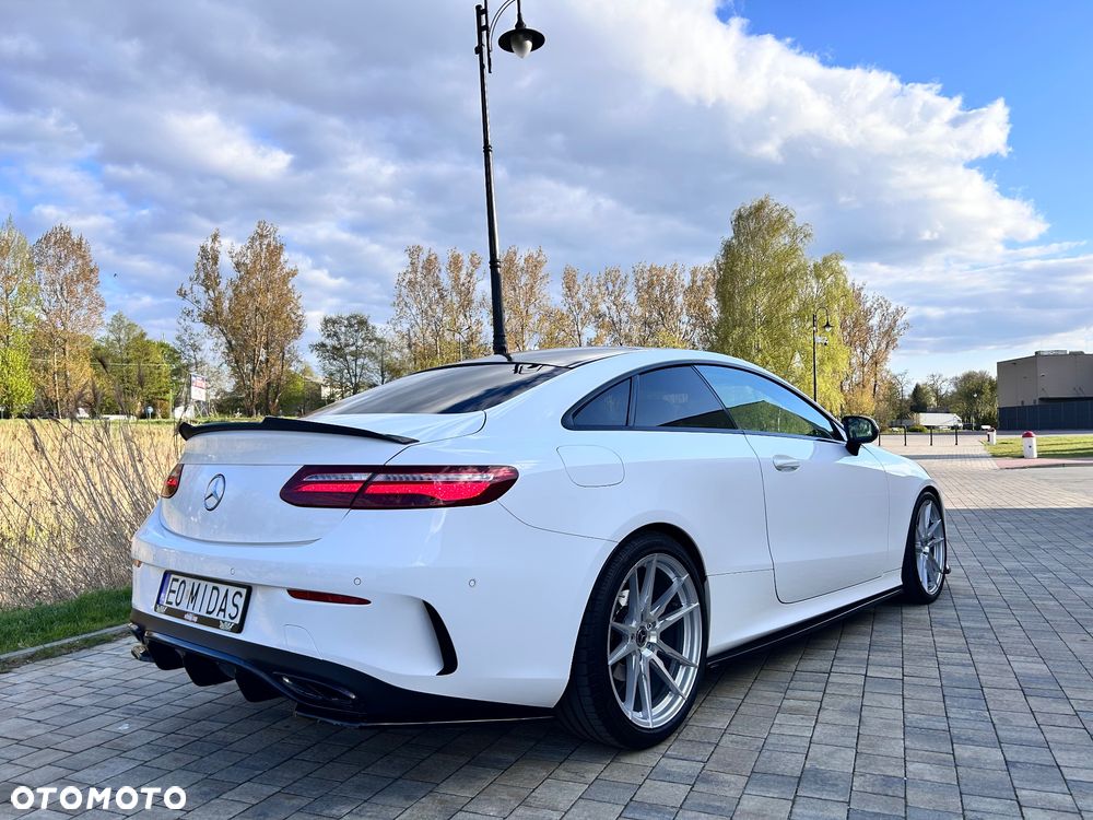 Mercedes-Benz Klasa E 300 9G-TRONIC - 2