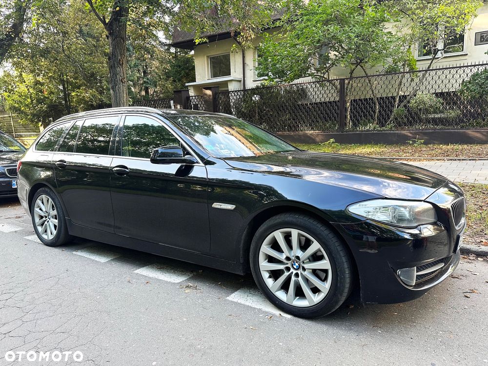 BMW Seria 5 525d xDrive Touring Sport-Aut - 4