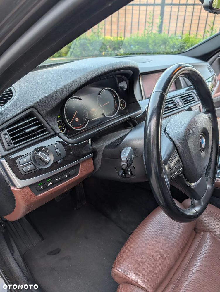 BMW Seria 5 535d xDrive - 20