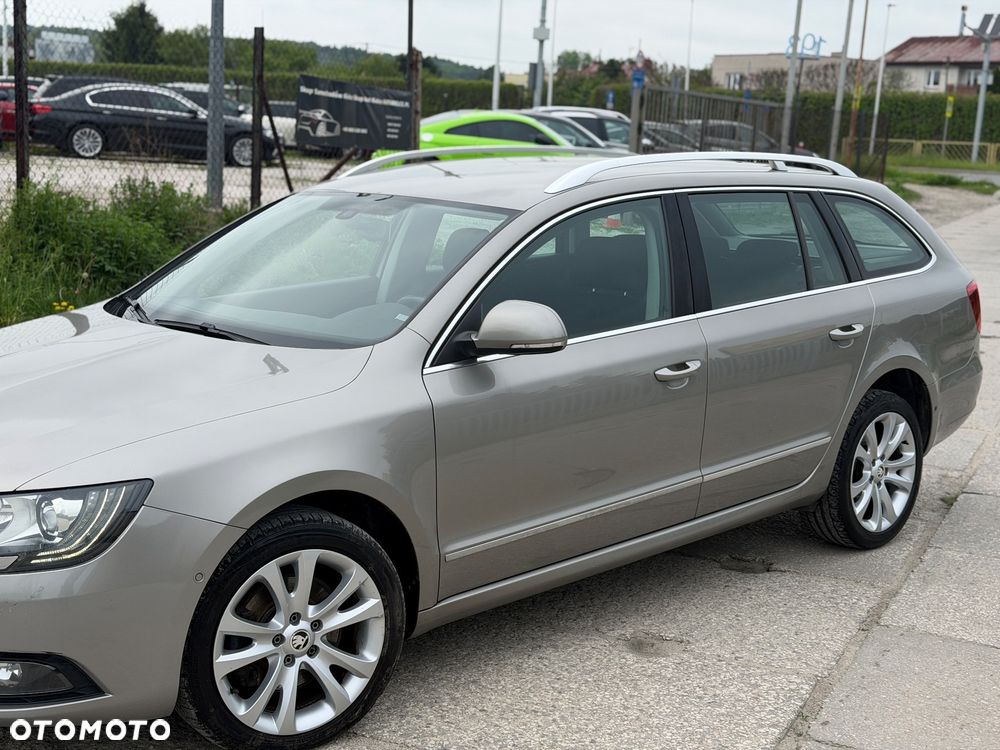 Skoda Superb 2.0 TDI Elegance DSG - 11