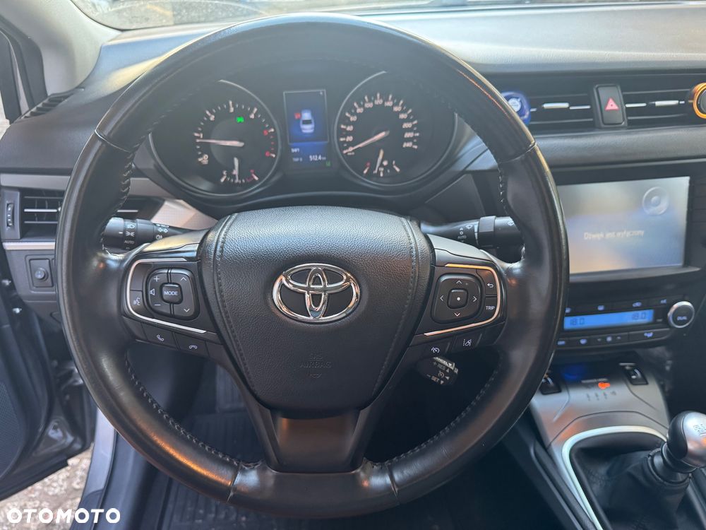 Toyota Avensis 2.0 D-4D Prestige - 19