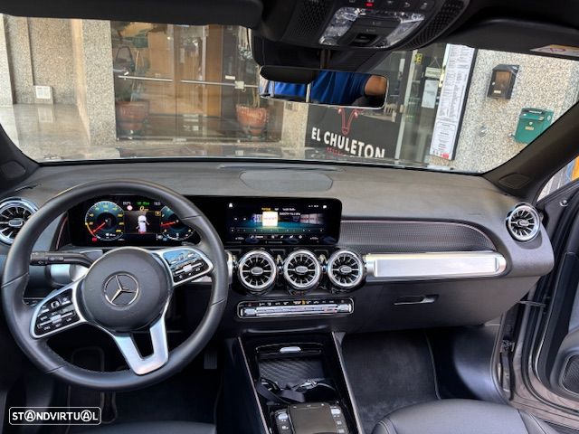 Mercedes-Benz GLB 200 7G-DCT Progressive - 33