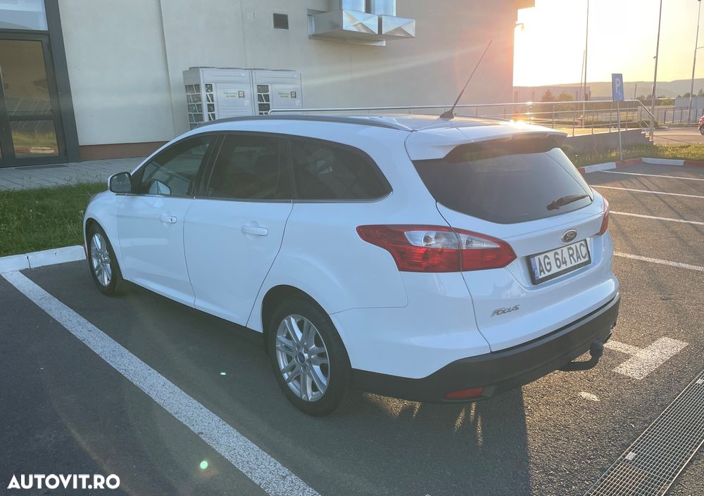 Ford Focus 2.0 TDCI DPF Powershift Titanium - 6