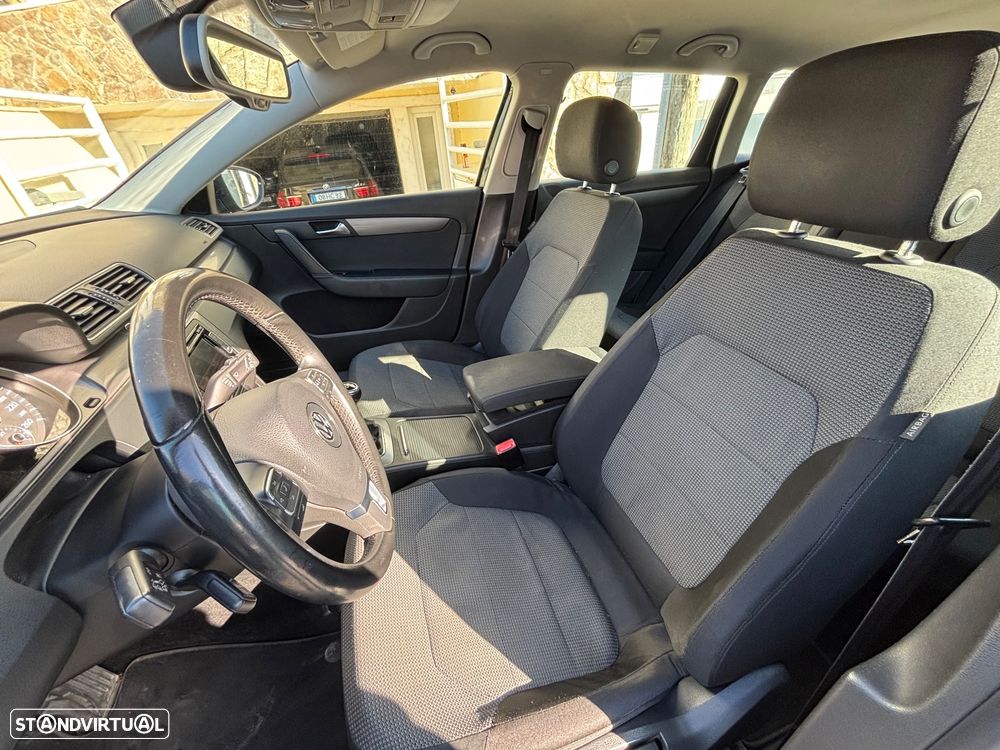 VW Passat Variant 1.6 TDI BlueMotion - 12