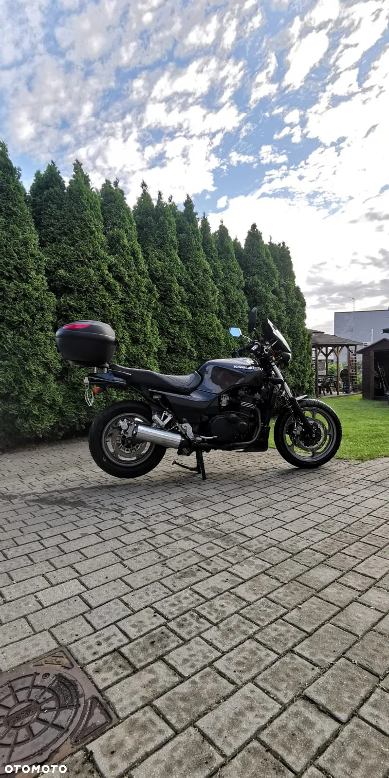 Kawasaki 1000 GTR - 2