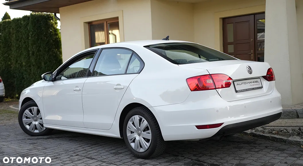 Volkswagen Jetta 1.2 TSI BlueMotion Technology Comfortline - 22