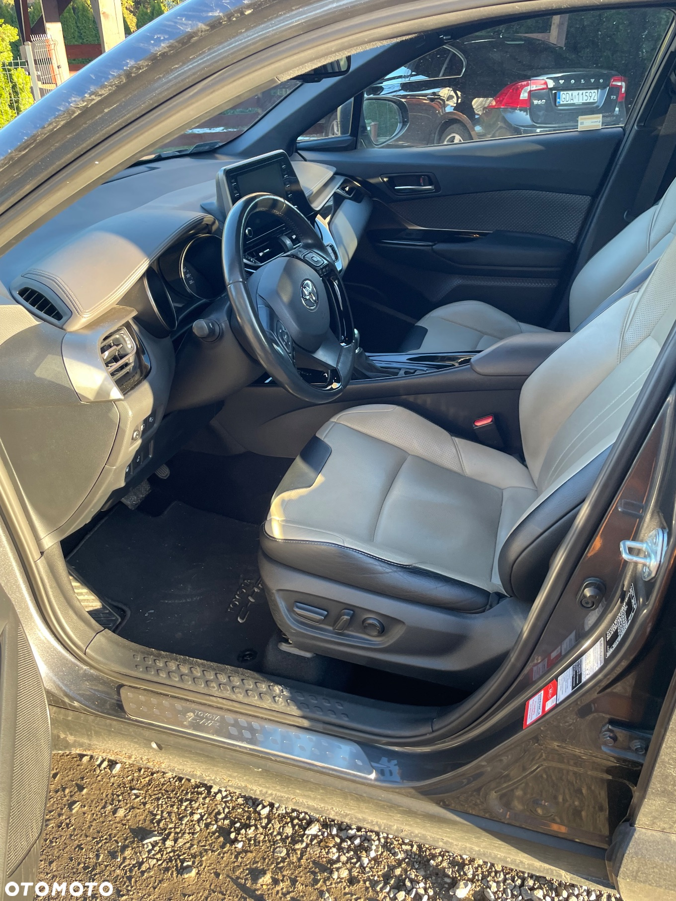 Toyota C-HR 2.0 Hybrid Executive - 10