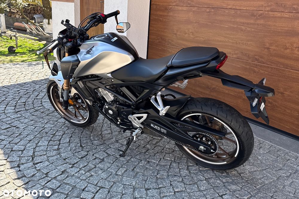 Honda CB - 18