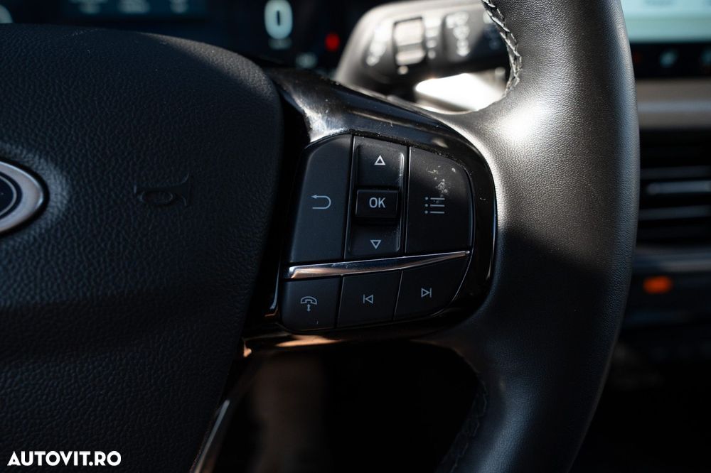 Ford Kuga - 21