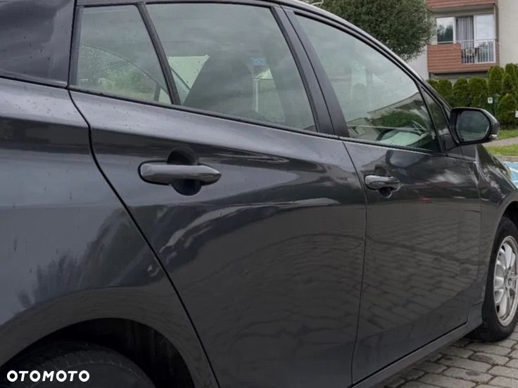 Toyota Prius 1.8 Hybrid Active - 11
